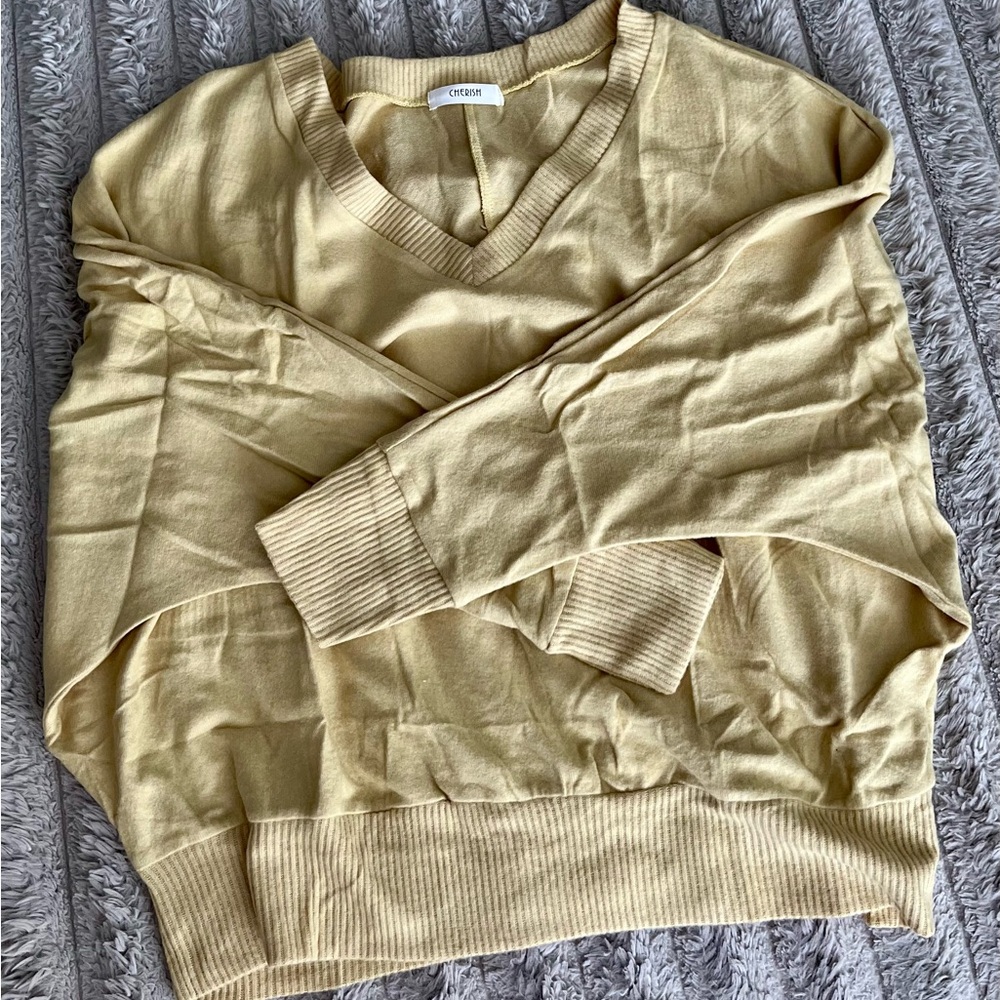 Light‎ Yellow V-Neck Sweater